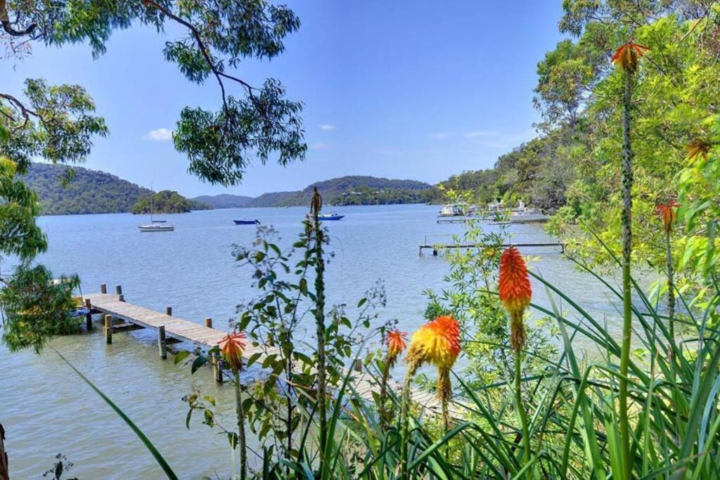 Cosy Cottage Above The Hawkesbury W/ Jetty Mooney Mooney Exterior photo